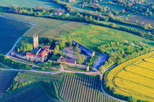 Vue d'oiseau de Château de Ravensbourg (Sulzfeld) à Sulzfeld dans le département Bade-Wurtemberg, Allemagne