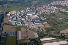 Vue d'oiseau de Entrepôts et bâtiments d'expédition de Dachser GmbH & Co.KG à Malsch dans le département Bade-Wurtemberg, Allemagne