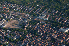 Ettlingen dans le département Bade-Wurtemberg, Allemagne vu d'un drone