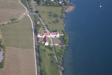 Vue oblique de Complexe du château du lac de Constance-Château de Maurach à le quartier Seefelden in Uhldingen-Mühlhofen dans le département Bade-Wurtemberg, Allemagne