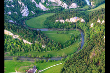 Vue aérienne de Boucle de Dondau à la Ziegelhütte à Fridingen an der Donau dans le département Bade-Wurtemberg, Allemagne