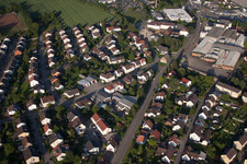 Vue aérienne de Zone résidentielle d'un lotissement de maisons unifamiliales à le quartier Diedelsheim in Bretten dans le département Bade-Wurtemberg, Allemagne