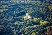 Vue aérienne de FDGB Accueil Am Kuhkopf à le quartier Gernrode in Quedlinburg dans le département Saxe-Anhalt, Allemagne