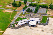 Vue aérienne de DLR - Centre national d'essais pour les systèmes aériens sans pilote à l'aéroport Cochstedt à le quartier Cochstedt in Hecklingen dans le département Saxe-Anhalt, Allemagne