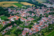 Vue aérienne de Quartier Cochstedt in Hecklingen dans le département Saxe-Anhalt, Allemagne