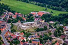 Vue aérienne de Château Hausneindorf à le quartier Hausneindorf in Selke-Aue dans le département Saxe-Anhalt, Allemagne
