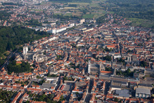 Vue aérienne de Quartier Maillebois-Peintres in Longuenesse dans le département Pas de Calais, France