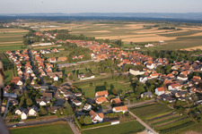 Niederlauterbach dans le département Bas Rhin, France d'en haut