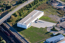 Vue aérienne de Locaux de l'entreprise IDS Allemagne avec halls, bâtiments d'entreprise et installations de production à Steinbach à le quartier Steinbach in Baden-Baden dans le département Bade-Wurtemberg, Allemagne