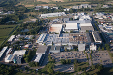 Vue aérienne de Zone industrielle avec LUK à Bühl dans le département Bade-Wurtemberg, Allemagne