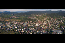 Vue aérienne de De l'ouest à Bühl dans le département Bade-Wurtemberg, Allemagne