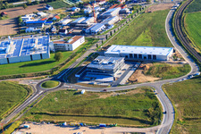 Nouveau bâtiment d'ITK Engineering GmbH à Rülzheim dans le département Rhénanie-Palatinat, Allemagne d'en haut