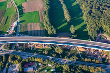 Mütschelbach, chantier de l'A8 à le quartier Nöttingen in Remchingen dans le département Bade-Wurtemberg, Allemagne d'en haut