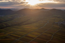 Vue aérienne de Ranschbach dans le département Rhénanie-Palatinat, Allemagne