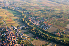 Vue d'oiseau de Quartier Klingen in Heuchelheim-Klingen dans le département Rhénanie-Palatinat, Allemagne