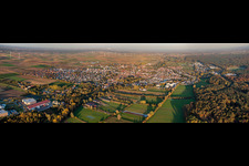 Perspective panoramique (Palatinat) à le quartier Herxheim in Herxheim bei Landau dans le département Rhénanie-Palatinat, Allemagne d'en haut