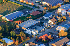 Vue aérienne de Zone industrielle Am Kleinwald avec Alois Dallmayr Automaten-Service GmbH à Herxheim bei Landau dans le département Rhénanie-Palatinat, Allemagne