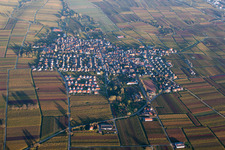 Vue aérienne de Vue des rues et des maisons des quartiers résidentiels à le quartier Nußdorf in Landau in der Pfalz dans le département Rhénanie-Palatinat, Allemagne