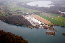 Vue aérienne de Centrale à béton préfabriqué Linkenheim GmbH & Co. KG à Linkenheim-Hochstetten dans le département Bade-Wurtemberg, Allemagne