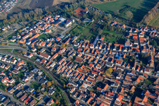 Vue aérienne de Kirchstr à le quartier Sondernheim in Germersheim dans le département Rhénanie-Palatinat, Allemagne