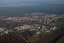 Quartier Huttenheim in Philippsburg dans le département Bade-Wurtemberg, Allemagne depuis l'avion