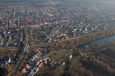 Quartier Neudorf in Graben-Neudorf dans le département Bade-Wurtemberg, Allemagne depuis l'avion