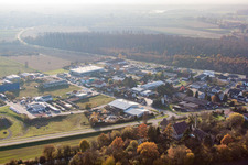 Vue oblique de Zone commerciale Gewerbering à le quartier Rußheim in Dettenheim dans le département Bade-Wurtemberg, Allemagne