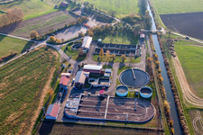 Vue aérienne de Station d'épuration de Graben-Neudorf à le quartier Liedolsheim in Dettenheim dans le département Bade-Wurtemberg, Allemagne