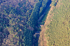 Vue aérienne de Vallée de Hainbach à Frankweiler dans le département Rhénanie-Palatinat, Allemagne