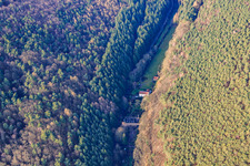 Vue aérienne de Vallée de Hainbach à Frankweiler dans le département Rhénanie-Palatinat, Allemagne