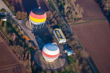 Vue aérienne de Stockage sphérique de gaz naturel à Rastatt dans le département Bade-Wurtemberg, Allemagne