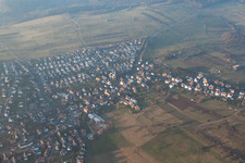 Enregistrement par drone de Quartier Schöllbronn in Ettlingen dans le département Bade-Wurtemberg, Allemagne