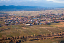 Landau vu de l'ouest à Landau in der Pfalz dans le département Rhénanie-Palatinat, Allemagne vu d'un drone