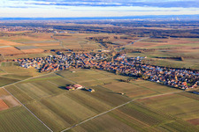 Vue oblique de Vue du village en hiver depuis le nord-ouest à Insheim dans le département Rhénanie-Palatinat, Allemagne