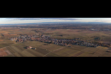 Vue oblique de Vue sur le village à Insheim dans le département Rhénanie-Palatinat, Allemagne