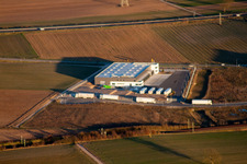 Zone industrielle du Nord à Rülzheim dans le département Rhénanie-Palatinat, Allemagne d'en haut