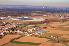Vue oblique de Zone industrielle Interpark vue du sud-ouest en hiver à le quartier Offenbach in Offenbach an der Queich dans le département Rhénanie-Palatinat, Allemagne