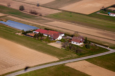 Seebach dans le département Bas Rhin, France du point de vue du drone