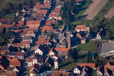 Niederbetschdorf dans le département Bas Rhin, France depuis l'avion