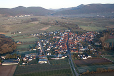 Enregistrement par drone de Quartier Klingen in Heuchelheim-Klingen dans le département Rhénanie-Palatinat, Allemagne
