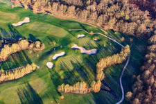 Golf Course Landgut Dreihof - GOLF absolu le matin à le quartier Dreihof in Essingen dans le département Rhénanie-Palatinat, Allemagne hors des airs