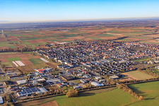 Vue aérienne de Anneau de Konrad-Lerch à le quartier Offenbach in Offenbach an der Queich dans le département Rhénanie-Palatinat, Allemagne