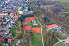 Vue aérienne de Court de tennis de la TC77 Jockgrim eV et de l'Association d'élevage de volailles 1930 Jockgrim eV à Jockgrim dans le département Rhénanie-Palatinat, Allemagne