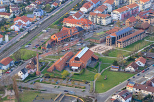 Vue aérienne de Centre communautaire et musée de la briqueterie Jockgrim à Jockgrim dans le département Rhénanie-Palatinat, Allemagne