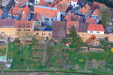 Ludwigstraße vue de l'ouest à Jockgrim dans le département Rhénanie-Palatinat, Allemagne hors des airs