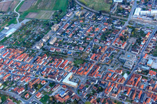 Vue aérienne de Rue Hans-Thoma à Kandel dans le département Rhénanie-Palatinat, Allemagne
