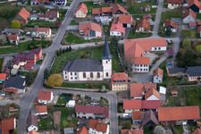 Vue aérienne de Vue sur le village à le quartier Queienfeld in Grabfeld dans le département Thuringe, Allemagne