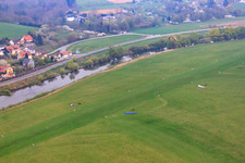Vue aérienne de Aéroport Lichtenfels (EDQL) à le quartier Kösten in Lichtenfels dans le département Bavière, Allemagne