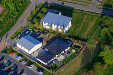 Vue aérienne de FISA Ultraschall GmbH et Fimm GmbH à le quartier Minderslachen in Kandel dans le département Rhénanie-Palatinat, Allemagne