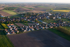 Niederlauterbach dans le département Bas Rhin, France d'un drone